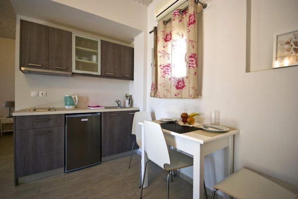 Alafouzos Studios & Apartments Kamári Exteriér fotografie